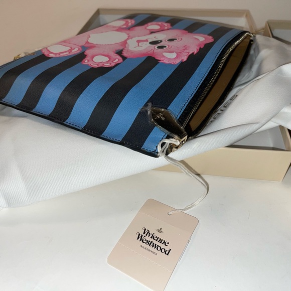 Vivienne Westwood LARHE POUCH TEDDY BEAR NWT - Picture 17 of 17